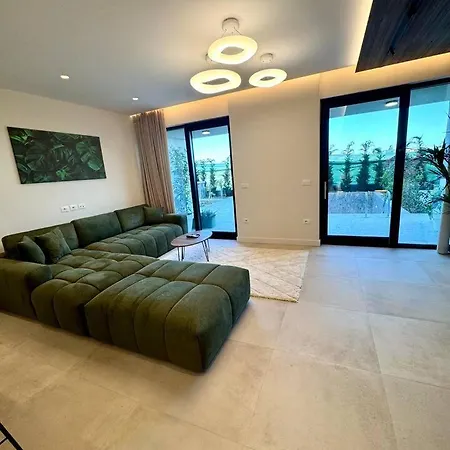 Βίλα Pearl Pool Luxury Golem (Tirana)