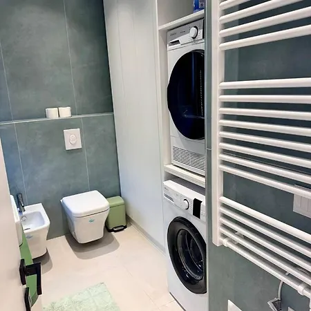 Pearl Pool Luxury Βίλα Golem (Tirana)