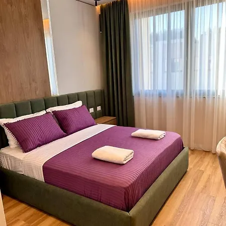 Pearl Pool Luxury Βίλα Golem (Tirana)