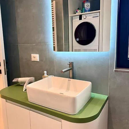Pearl Pool Luxury Βίλα Golem (Tirana)
