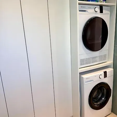 Pearl Pool Luxury Βίλα Golem (Tirana)