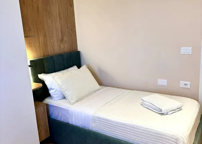 Villa Pearl Pool Luxury Golem (Tirana)